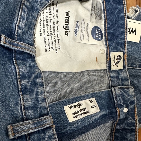 NWT Wrangler Wild West 603 High Rise Straight Jean Retro Mid Damaged, 34 - Picture 8 of 9